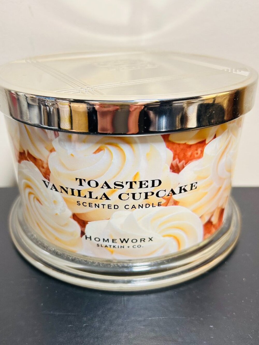 HomeWorx by Slatkin Toasted Vanilla Cupcake 4-Wick 18oz Candle NEW